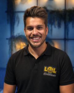 Michael 22, officiant de cérémonie laïque et animateur de mariage en Bretagne