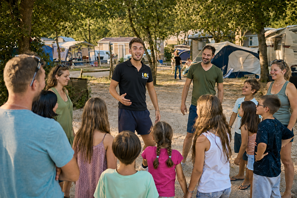 Renforcer votre image - Artiste en résidence pour camping